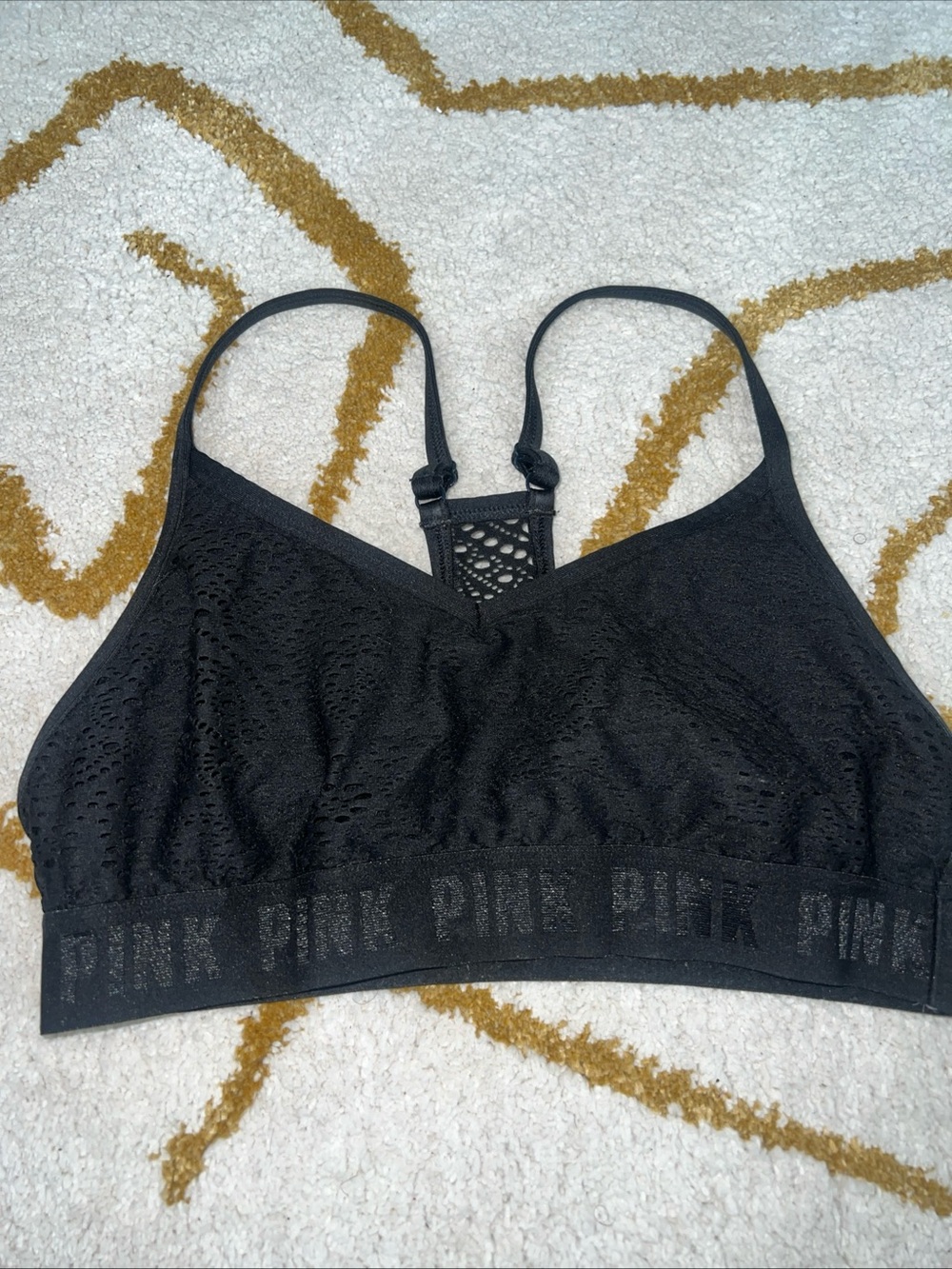 Victorias Secret PINK Ultimate Lightly Lined Sports Bra Small Black Wireless